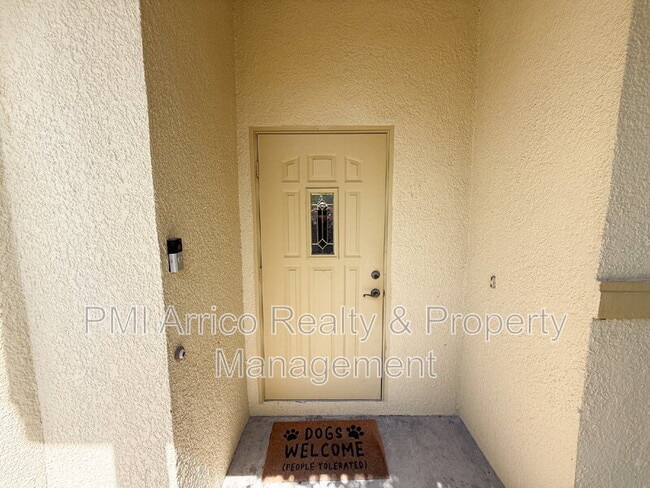Building Photo - 317 28th St W