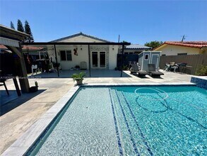 Building Photo - 1543 SW 74th Ct