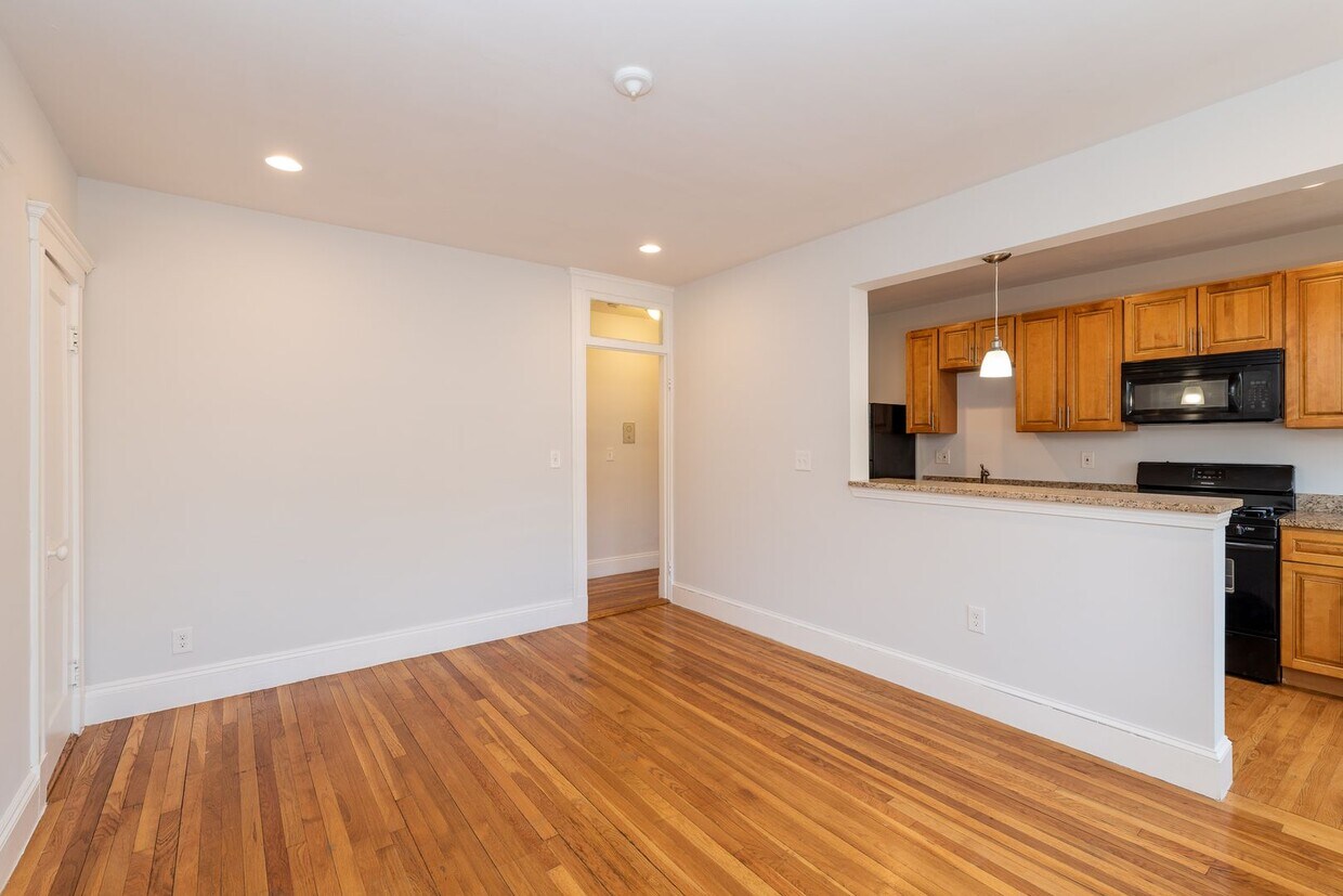Photo - 289 Chestnut Hill Avenue