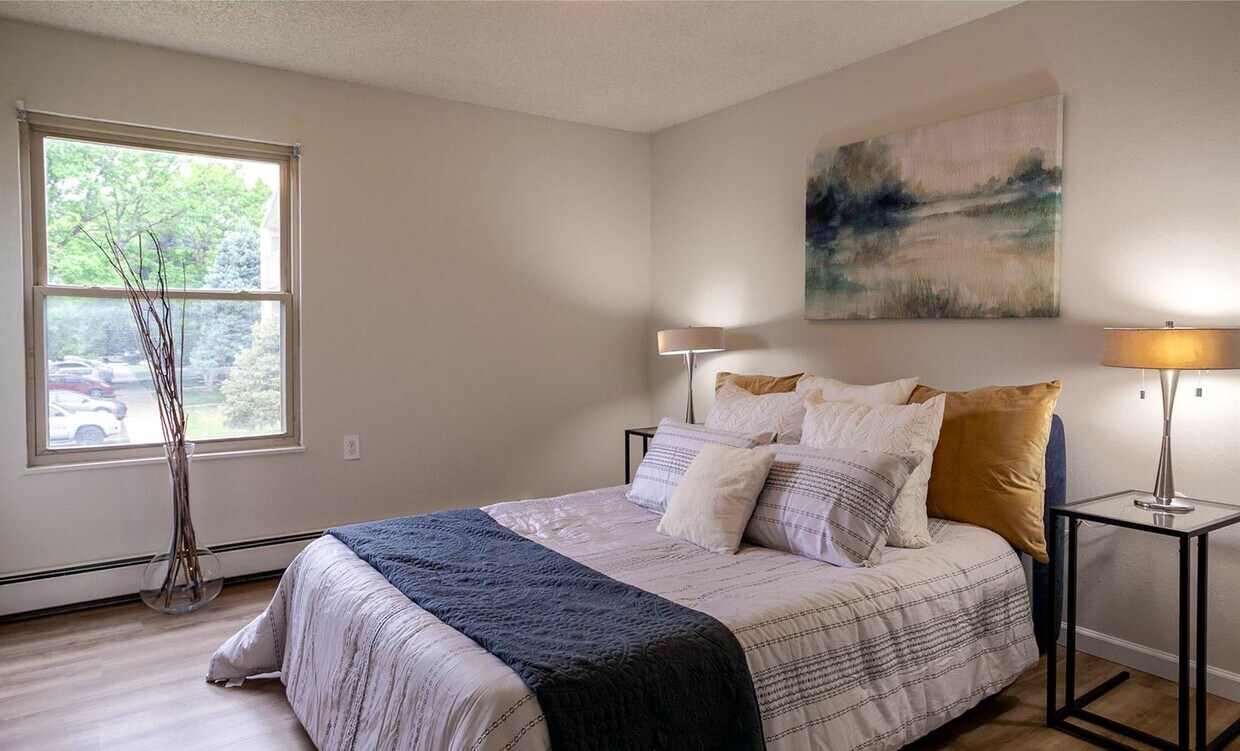 Foto principal - Beautiful Updated 2 Bed 1 Bath Condo by Fo...