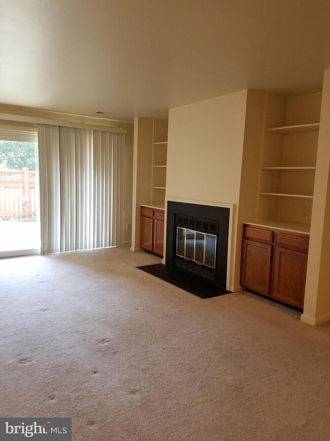 Building Photo - 6913 Sandra Marie Cir