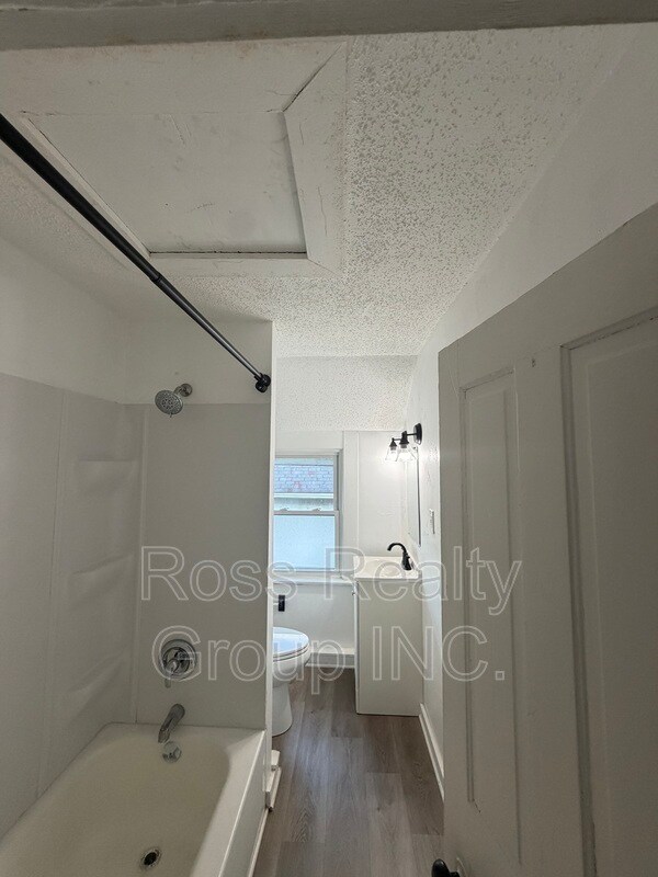 Foto del edificio - 1121 Delence St