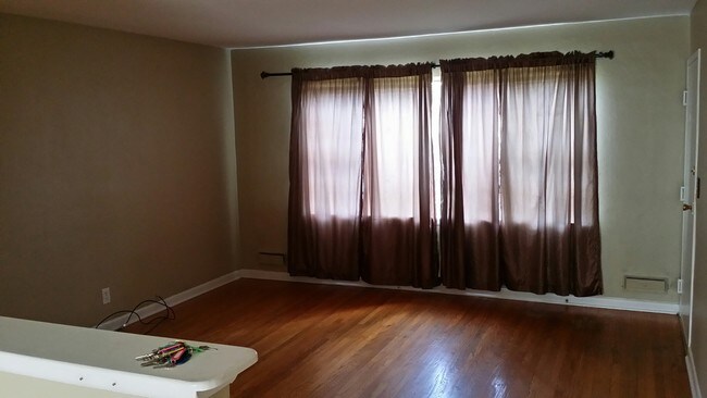 Building Photo - 2722 Riedling Dr