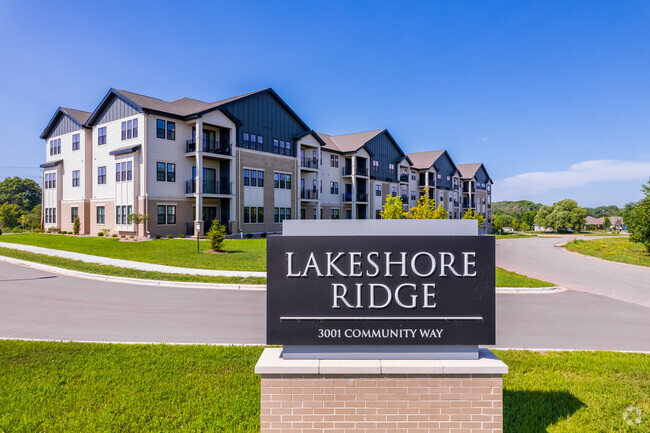 Building Photo - Lakeshore Ridge