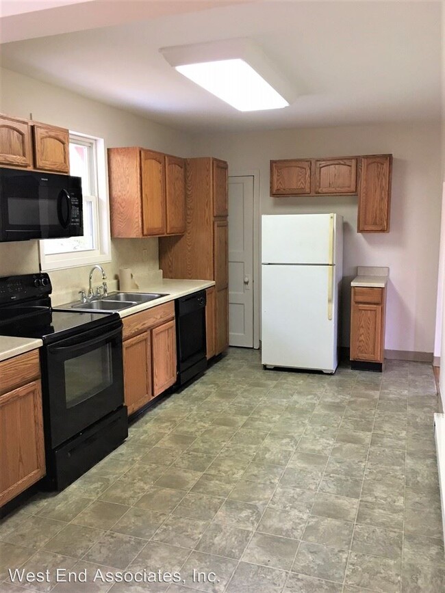 Foto del edificio - 3060 S Cedar Crest Blvd