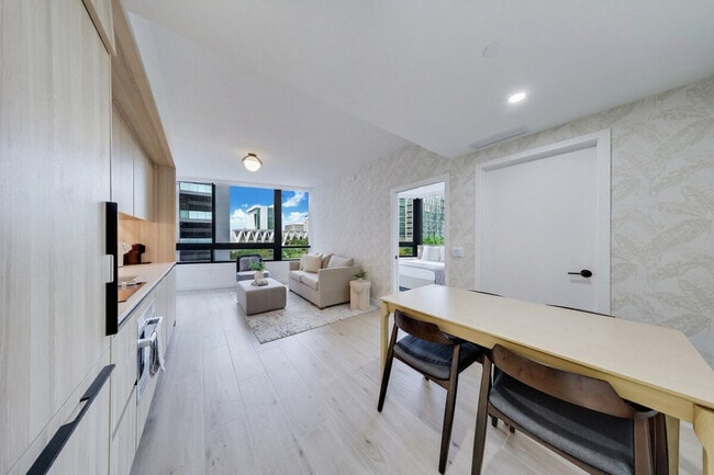 Building Photo - 225 N Miami Ave