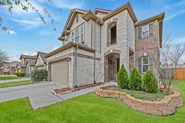 Foto del edificio - 4118 Lake Cypress Cir