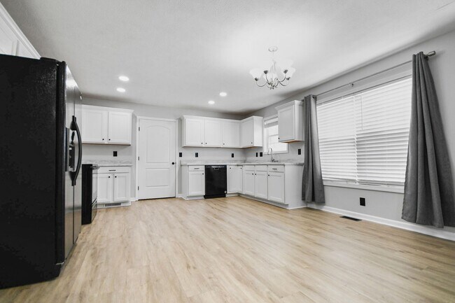 Foto del edificio - Dog Friendly Three Bedroom!