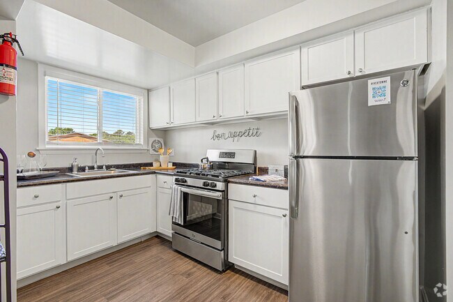 Interior Photo - 404 Rivertowne Apartment Homes