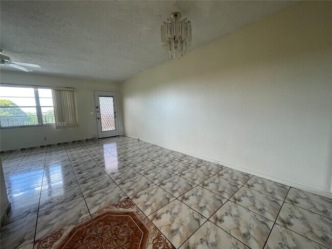 Building Photo - 1401 SW 135th Terrace
