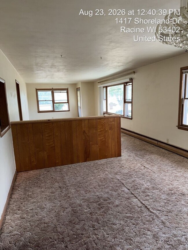 Foto del edificio - 1417-1419 Shoreland Dr.