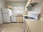 Foto principal - 631 Cypress Lake Blvd