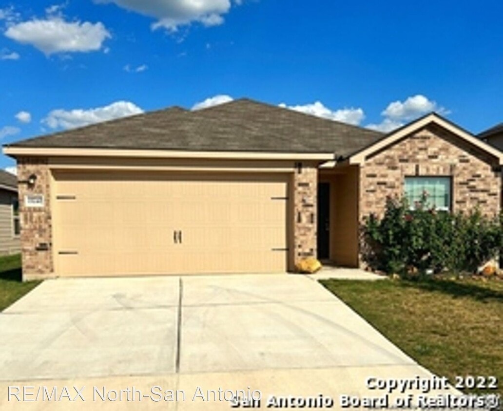 3 br, 2 bath House 15240 Sleepy River Way House Rental in Von Ormy