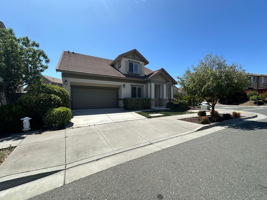 Foto principal - Garibaldi Ranch beautiful 4bedroom 3 full ...