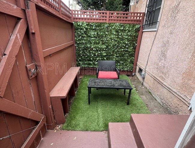 Building Photo - 1781 N Orchid Ave