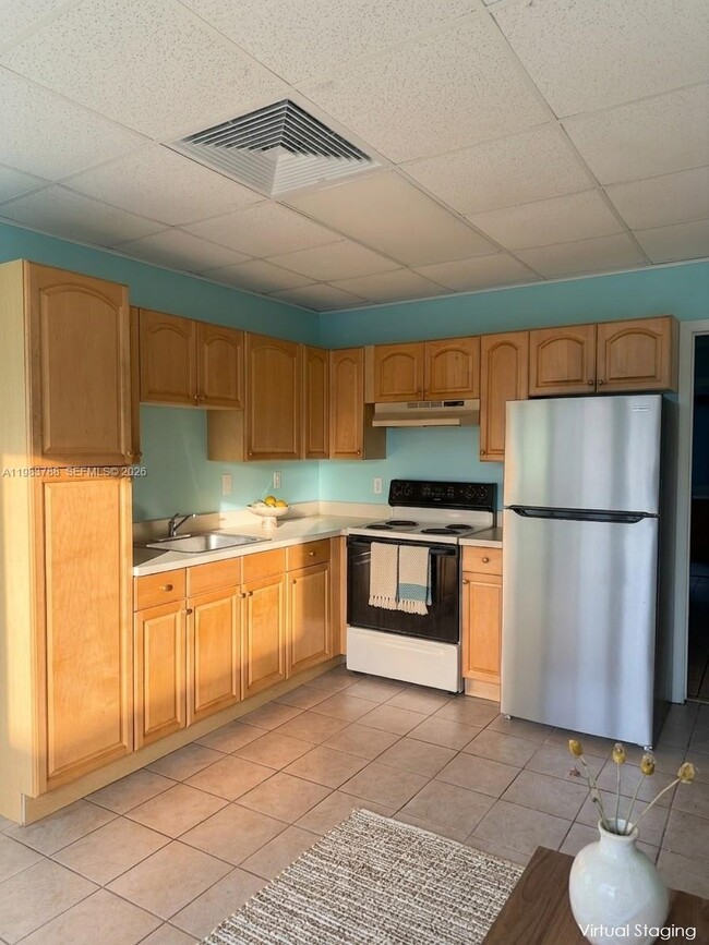 Building Photo - 1010 Seaway Dr