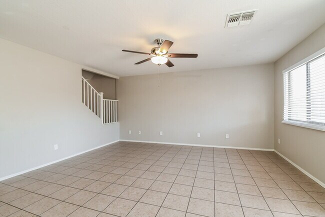 Foto del edificio - 43910 W Arizona Ave
