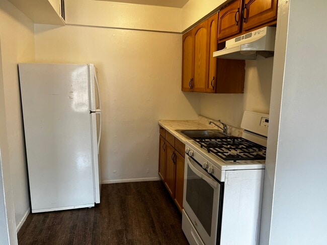 Building Photo - Verrazano Garden Apartments