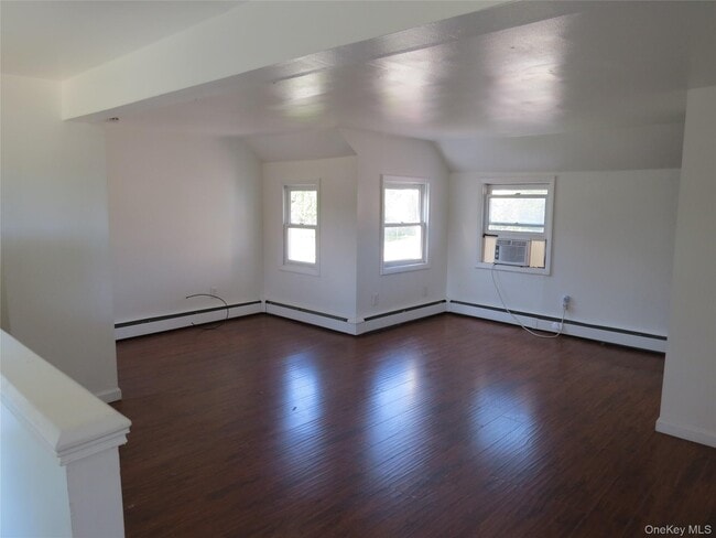 Building Photo - 776 NY-284