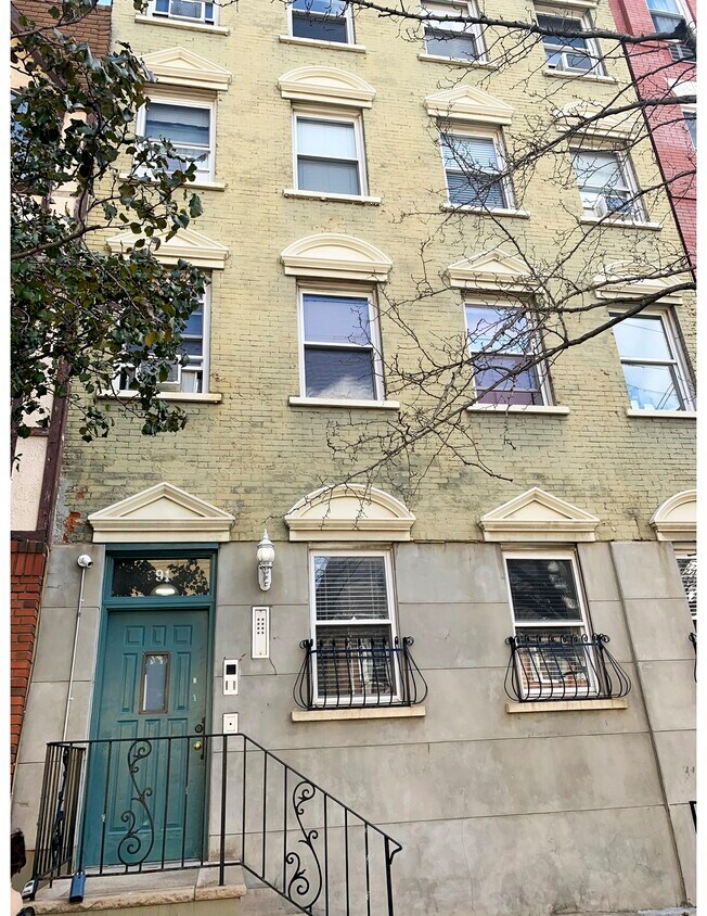 91 Grand St Unit 4, Hoboken, NJ 07030 Condo for Rent in Hoboken, NJ