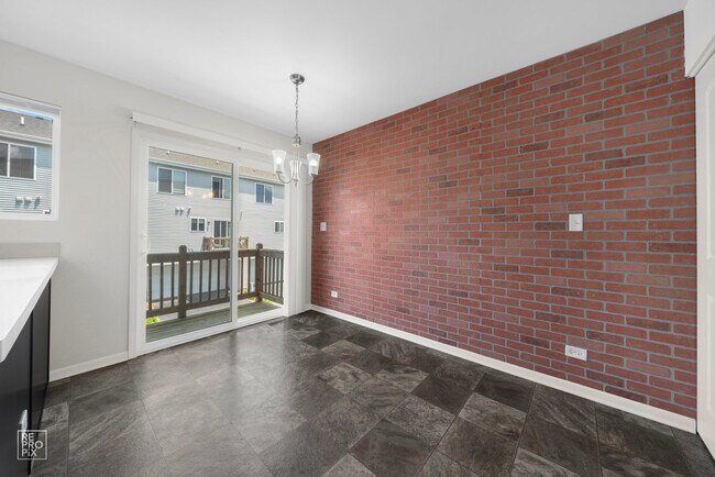Building Photo - 1655 Ruby Dr