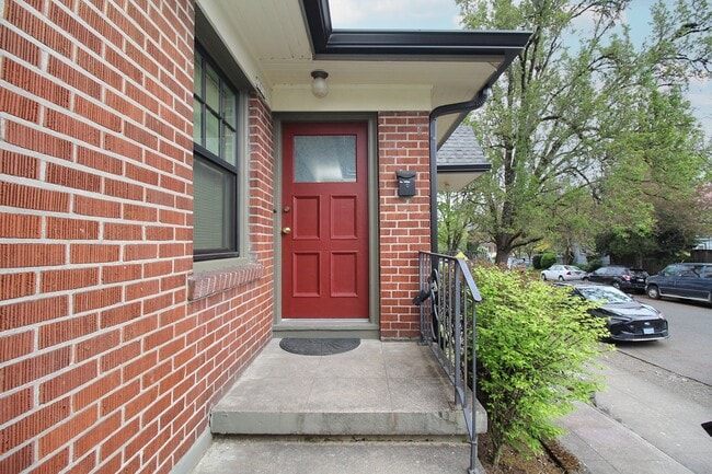 Building Photo - 2703 NW Raleigh St