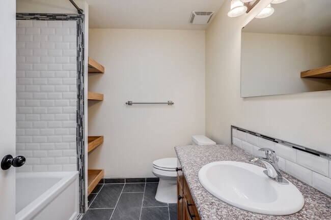 Foto del edificio - Beautiful 3 bed, 2.5 bath rental home in St. Johns Neighborhood!