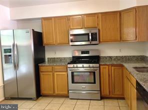 Building Photo - 1224 Quaker Hill Dr