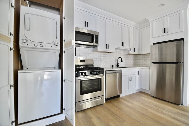 Building Photo - 4413