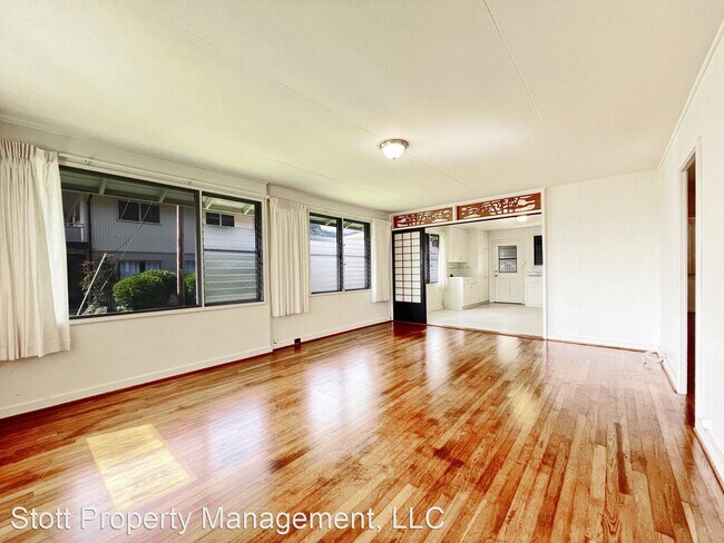 Building Photo - 3 br, 1 bath House - 2954 Kahaloa St.