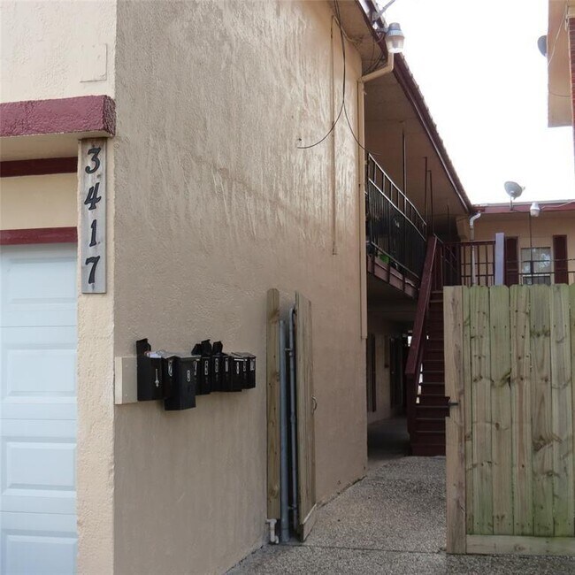 Foto del edificio - 3417 Avenue O