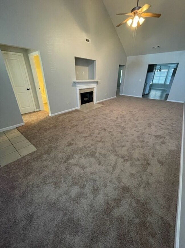Building Photo - Townhome for rent in Calera