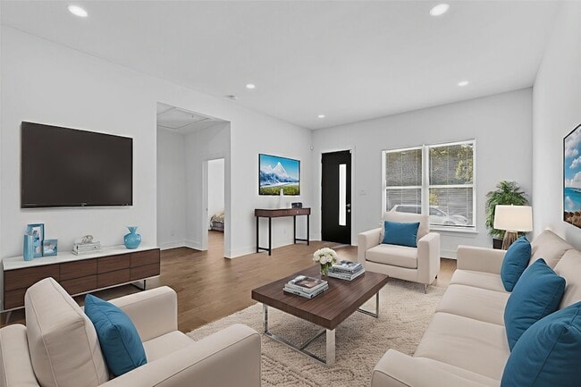 Building Photo - 3901 Le May Ave