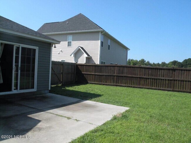 Building Photo - 2824 Weathersby Dr