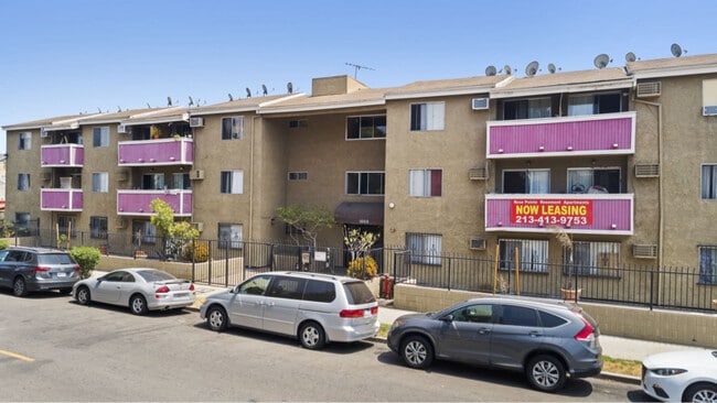 Building Photo - 1008 Rosemont Ave