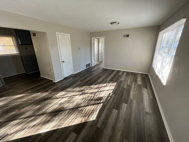 Foto del edificio - Cozy One Bedroom Home with Large Fenced in...