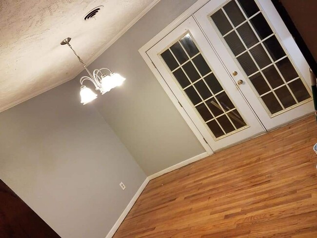 Foto del edificio - 3105 JEANNE RD