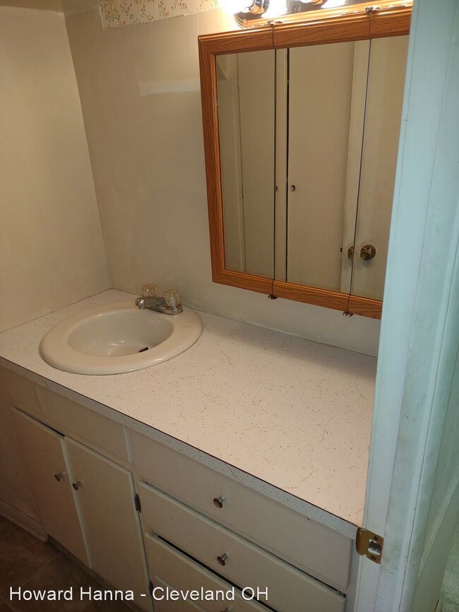 Foto del edificio - 3 br, 1.5 bath House - 825 Uncapher Avenue