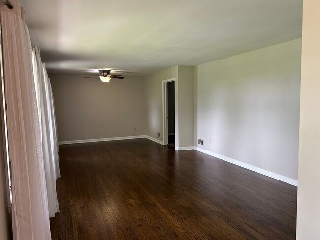 Foto del edificio - 808 12th Ave NE