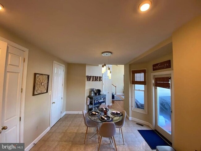 Building Photo - 5 Corbin Dr