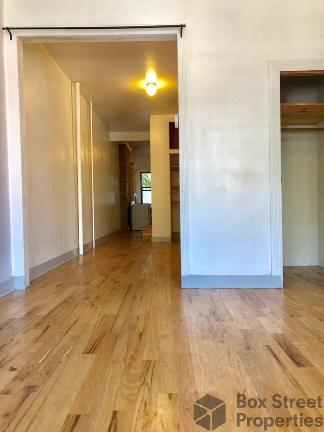 Foto del edificio - 213 Franklin St