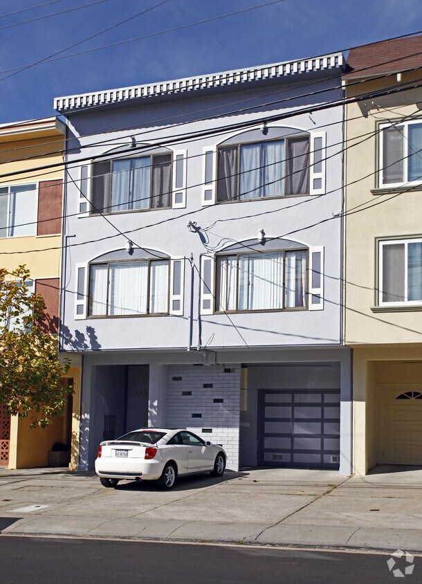 Foto principal - 222 88th St