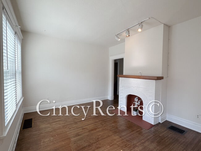 Building Photo - 3570 Edwards Rd