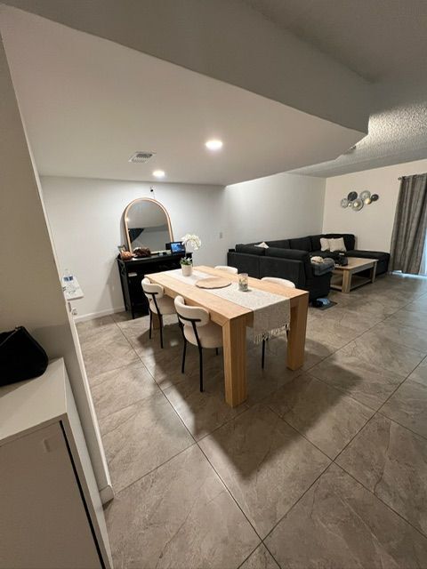 Foto del edificio - 3701 Savoy Ln