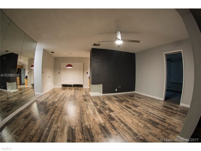 Building Photo - 7140 Granada Blvd