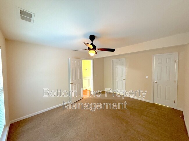 Building Photo - 13031 Bullock Greenway Blvd