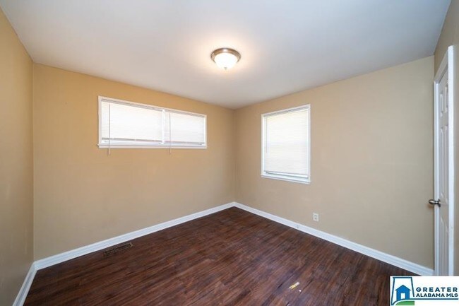 Foto del edificio - 3013 Highland Dr