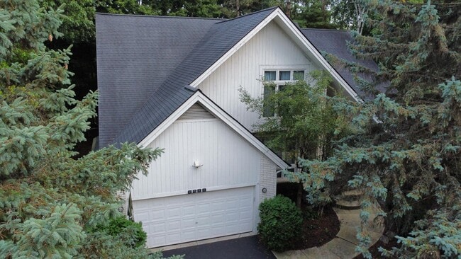 Building Photo - 6289 Lindsay Ct