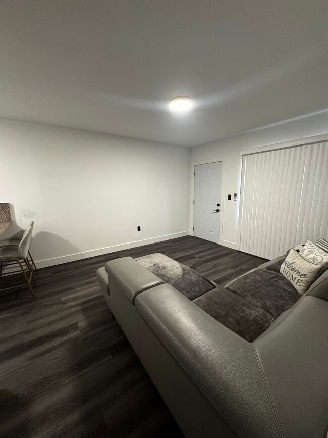 Foto del edificio - 3551 SW 10th St