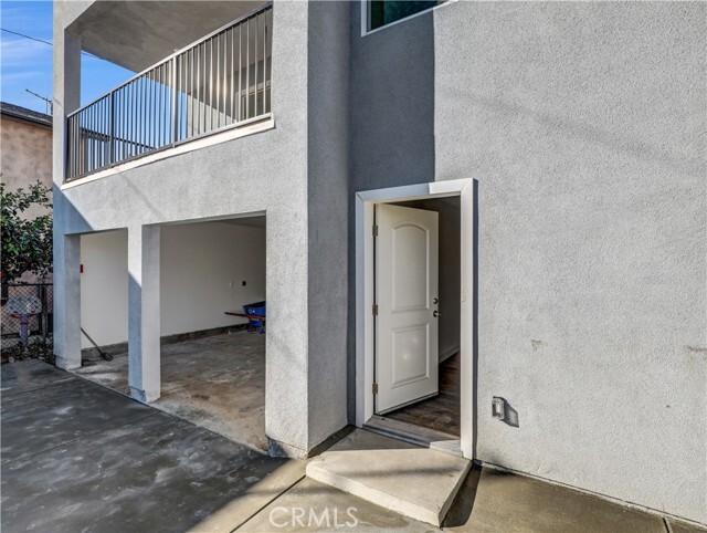Building Photo - 1231 S Rowan Ave